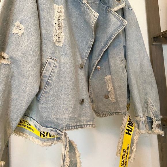 Jean jacket - Picture 2 of 4